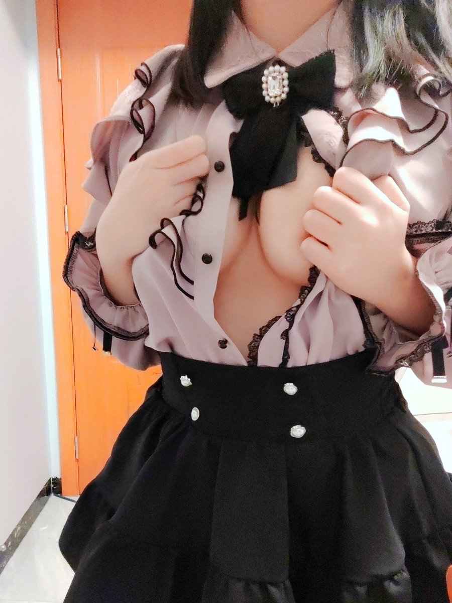 sudaqishui02's tweet photo. 断生活费了重新开始求msk放过 165/57kg/75G 巨乳女大 求哥哥姐姐们助力我将亲妈关重精病区重新开始新生活呀 可包/定制/线下 只要给💰可接受任何对待 线下可查学信网 #门槛哥 #门槛 #门槛姐 #少萝 #金主爸爸 #包养 #金主 #电子女友 #陪聊 #母狗 #约炮 #主奴 #SM #深圳 #童颜巨乳 #le #妈妈活 #爸爸活 https://t.co/BAawqSKylN