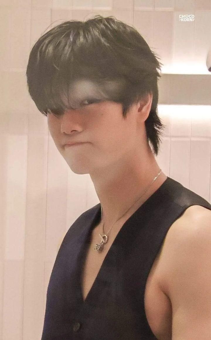 _phuwink's tweet photo. he was competing to be the prettiest babygirl to ever exist that day https://t.co/SXrrq0ksRc