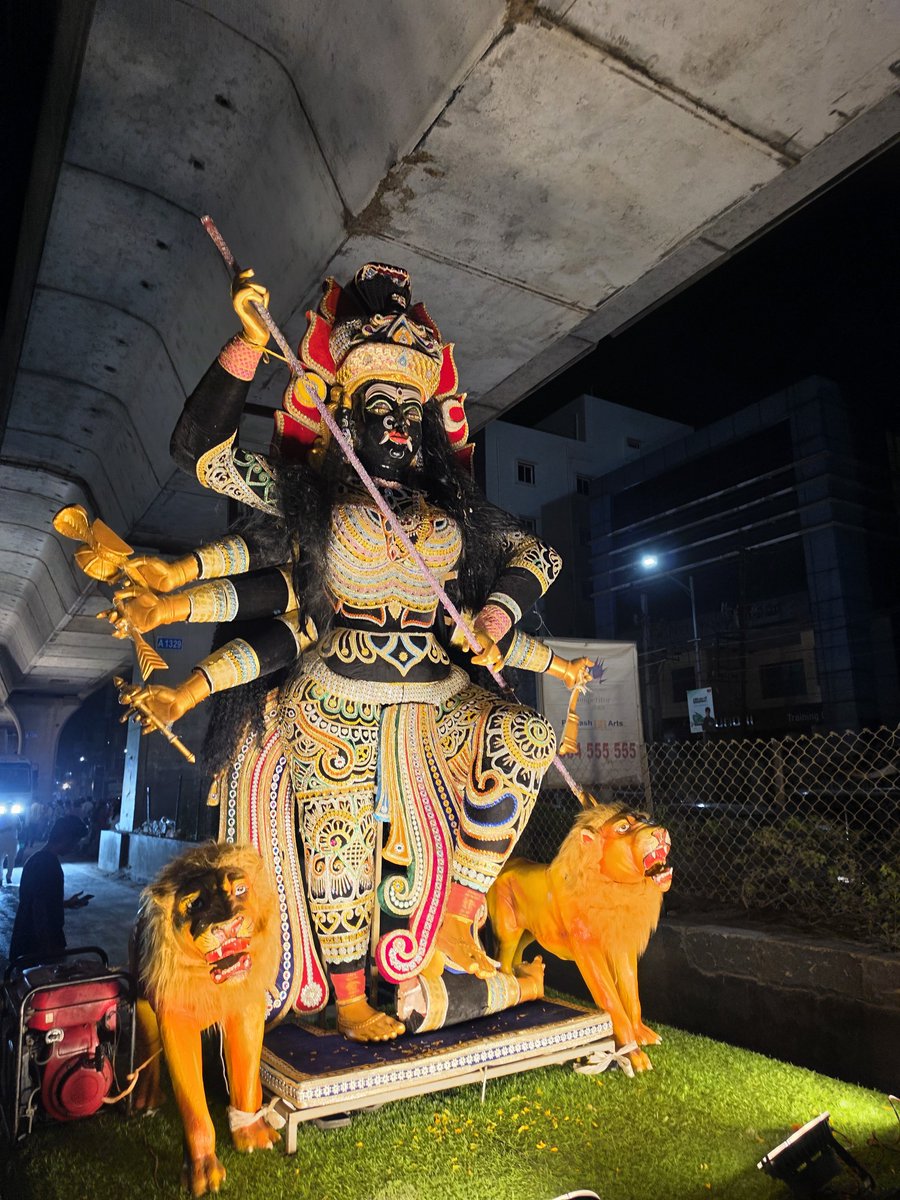 skrishn7's tweet photo. #GaneshNirmarjan. https://t.co/N0BUEvw64W