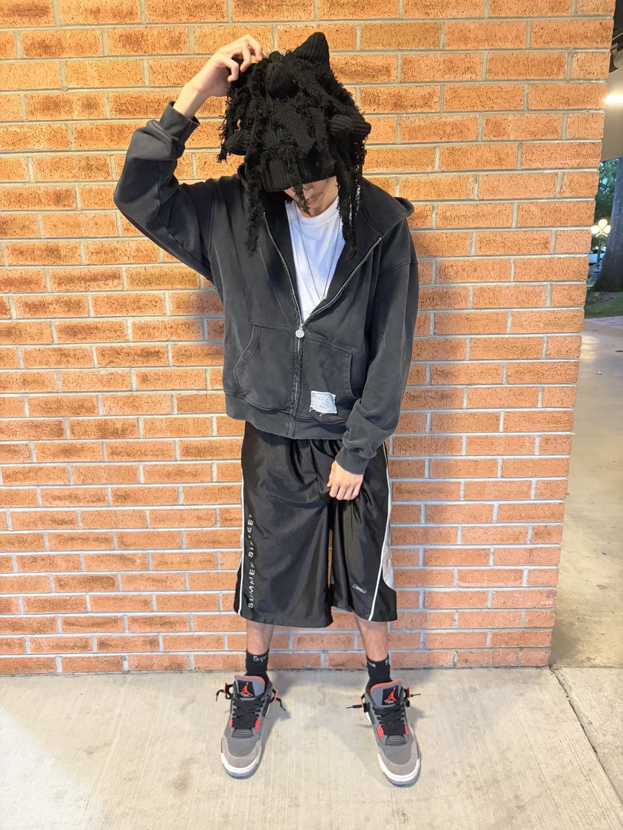 rellzilla tweet picture