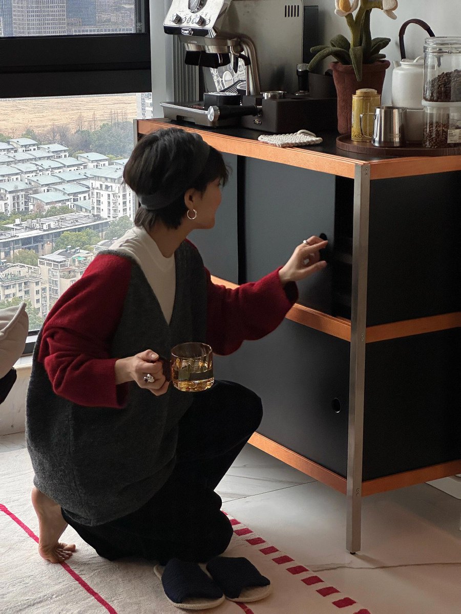rizki2717's tweet photo. Mid-afternoon slump + favorite snack = my most productive "task" today ， https://t.co/XD93P3XcrY