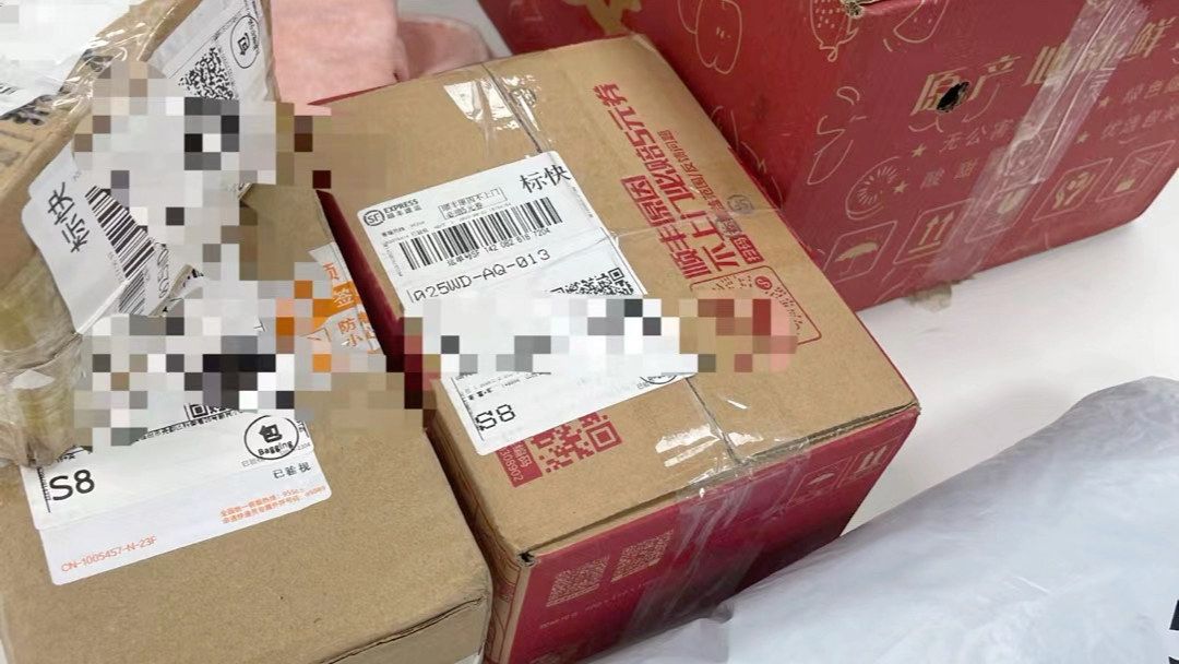 DionSwitalski's tweet photo. Just unboxed my long-awaited gadget—packaging was so sleek and the device works even better than reviews said! https://t.co/CxIK7fGdM0