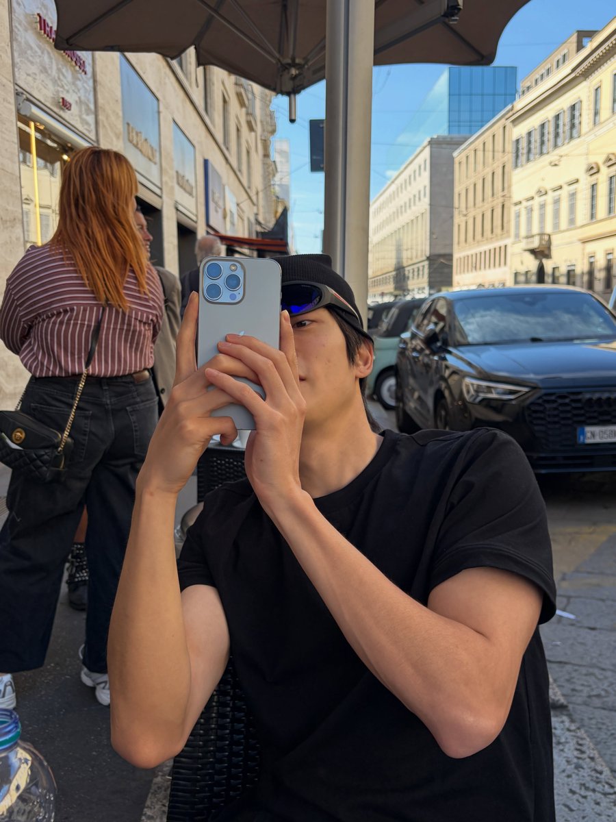 aquariusjjh's tweet photo. @Prada JAEHYUN DEFINES PRADA
#PradaSS27 #PradaSS27xJaehyun @Prada https://t.co/V0ld6rMCJc
