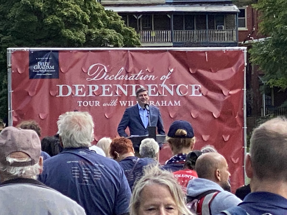SchopferL's tweet photo. #DeclarationsofDependence #WillGraham #JoshHavens #BillyGrahamEvangelisticAssociation #Trenton #NewJersey #Revival #PrayForNewJersey #PrayForOurNation #JesusChrist #HopeInChrist #Faith #ServeOthers #PublicService #GodsGrace #MakeLoveTheGoal #BuildingBridges #ToGodBeTheGlory https://t.co/H0yWa3jzCo