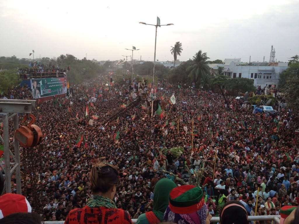 mnimalik's tweet photo. Incredible show of power by PTI in Karachi, with only three days’ notice.

Karachi, 21 September 2014. Those were the days… ❤️

The #GoNawazGo movement was in full swing. https://t.co/LInWVHDugm