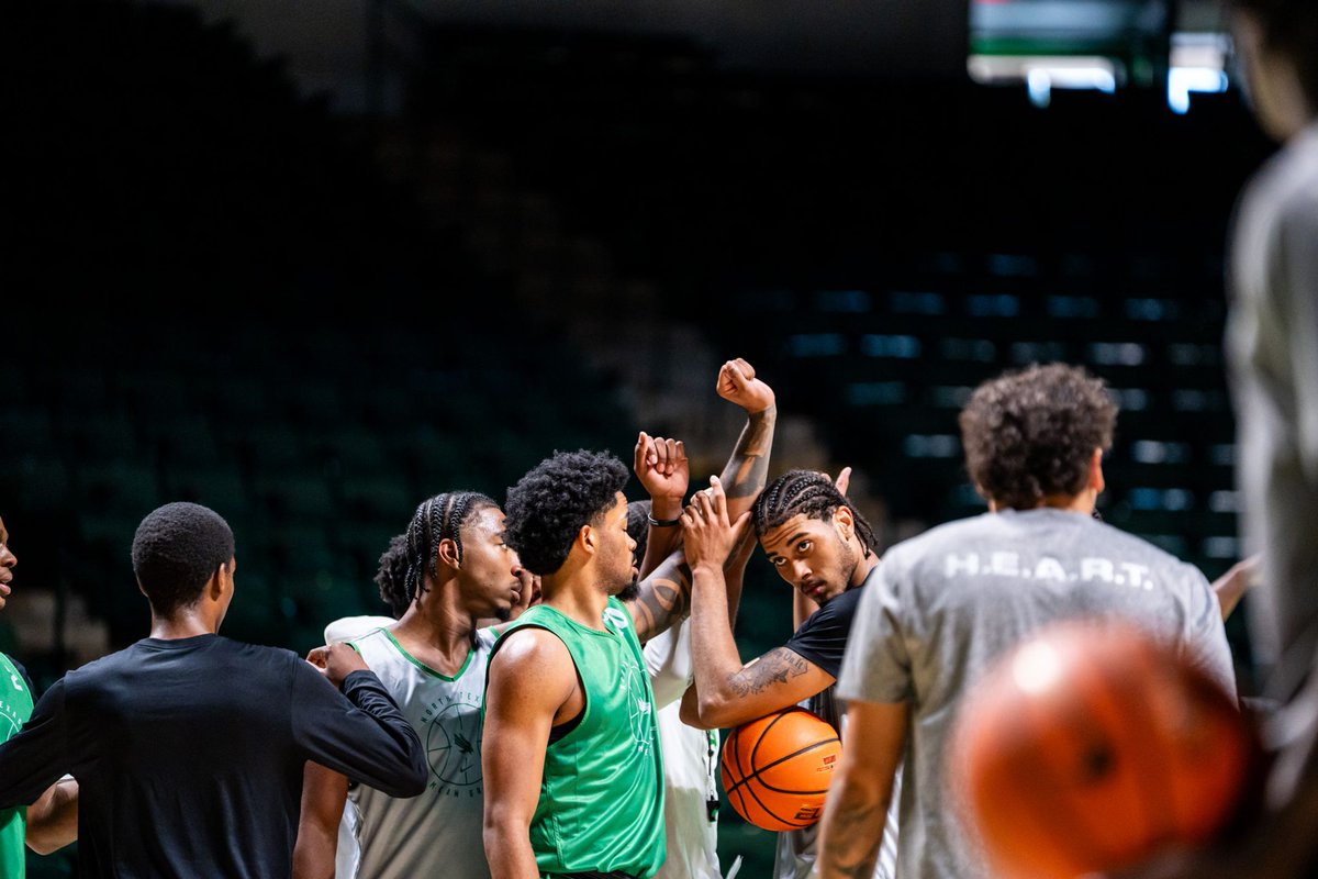 MeanGreenMBB's tweet photo. Pit Boyz

#GMG🦅 https://t.co/bQwYOauUbd