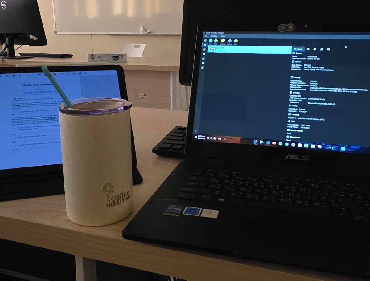 iculerr's tweet photo. coding a lot
living a little 
🤓 https://t.co/Yfky8mYopj