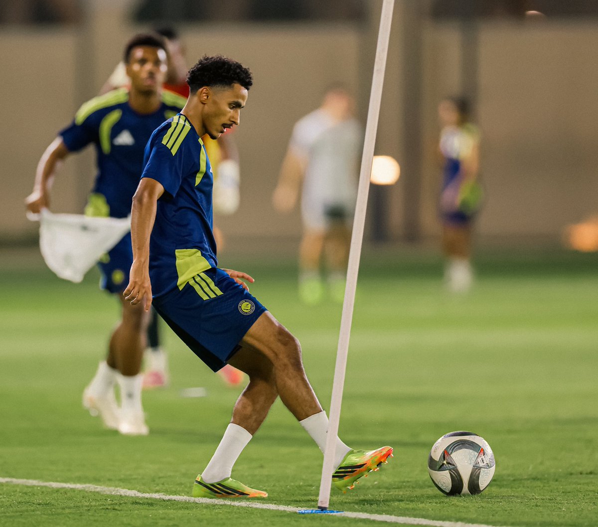 AlNassrFC_EN's tweet photo. Turning the international break into preparation time ⚽️ https://t.co/mPBFbSV2Ar