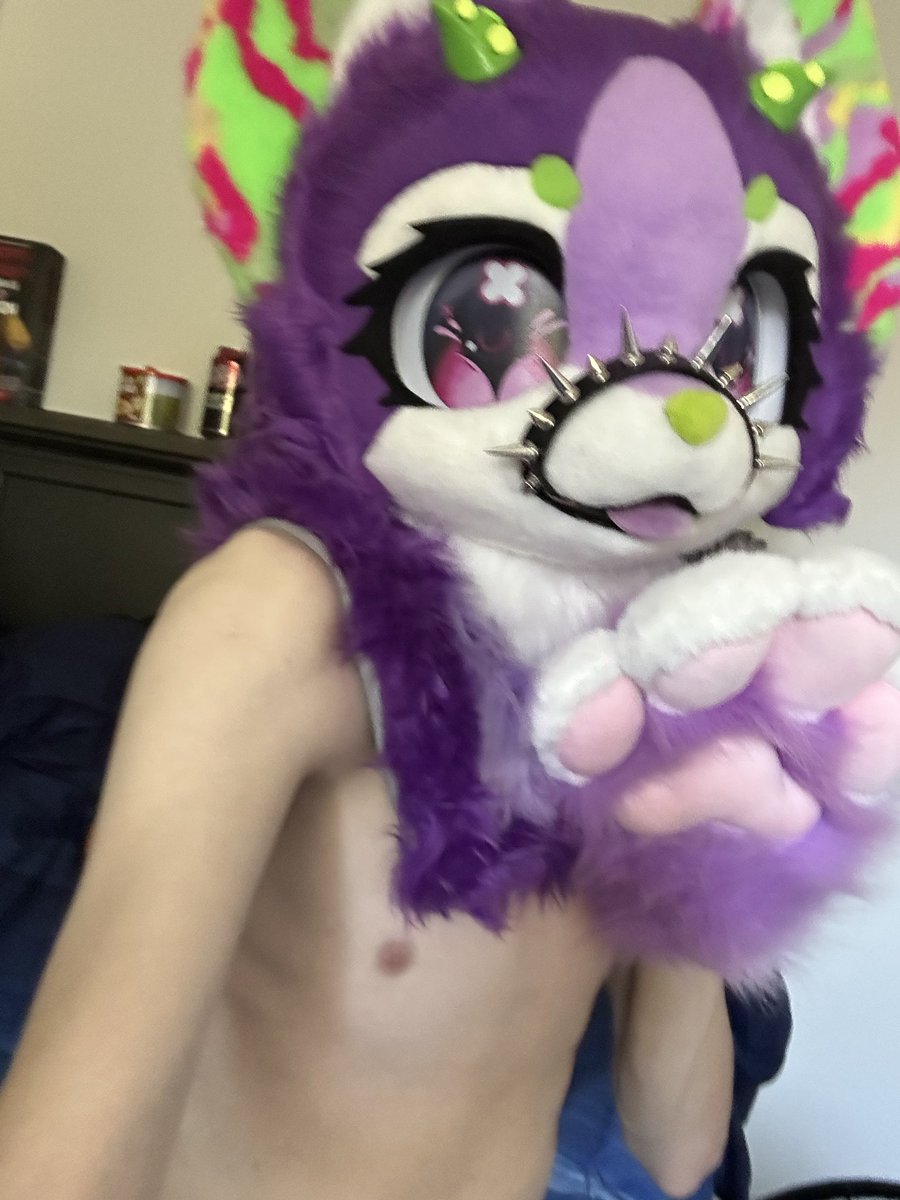 SkullDogFemBoi's tweet photo. Being a cutie https://t.co/dDcChkWi25