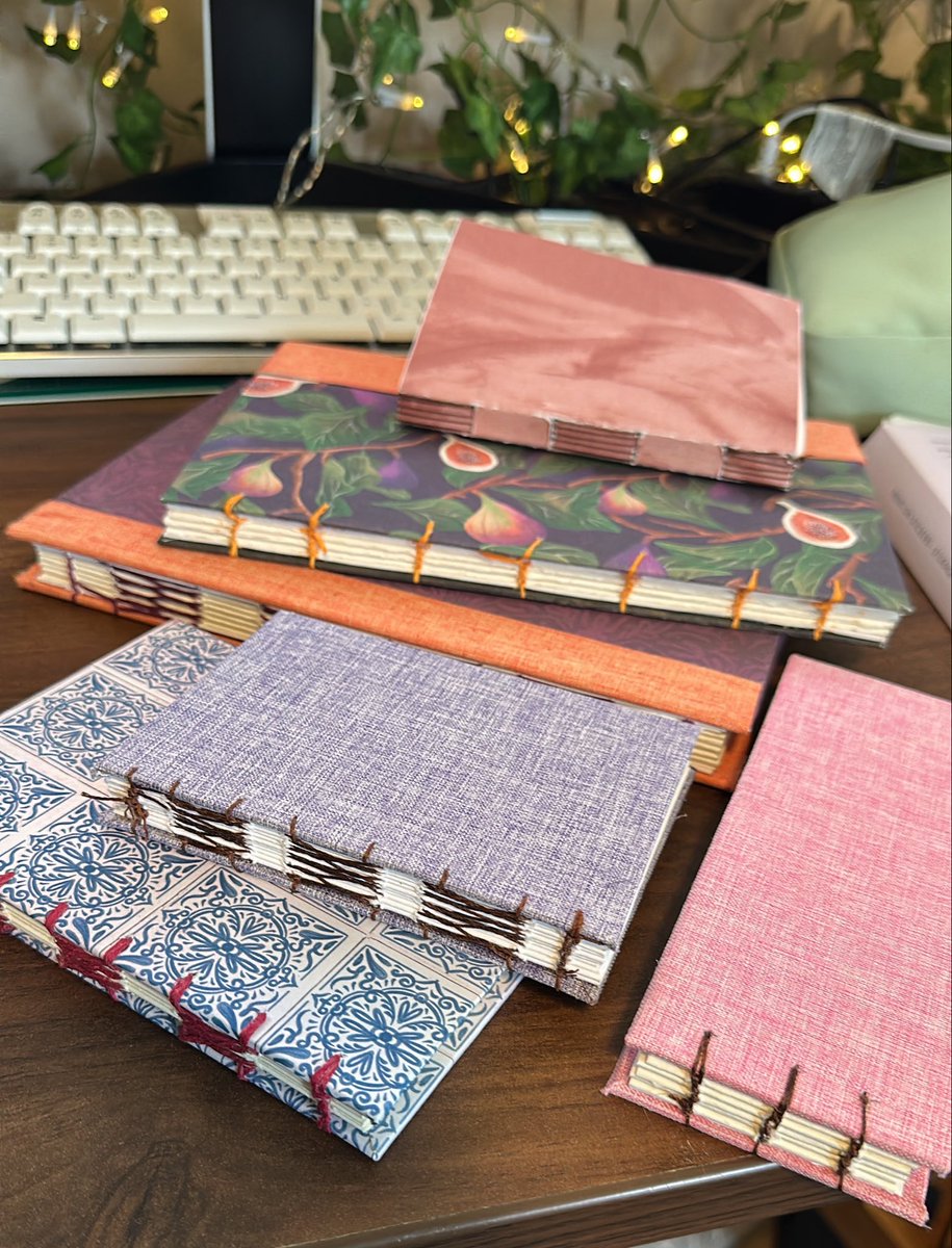 Starrforge's tweet photo. I’ve been so quiet cause I got heavily into bookbinding…been making sketchbooks and watercolor notebooks 👀 https://t.co/Zmmn69gUbQ