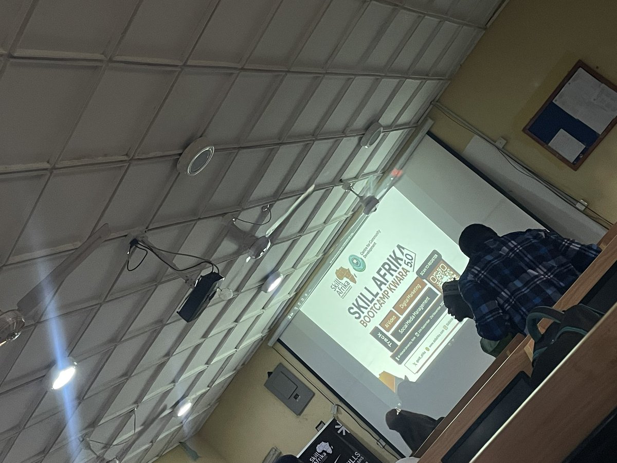Kvng_Highbee1's tweet photo. The journey to becoming a certified & qualified Digital Marketer starts today! 🚀

Kicked off at Skill Africa 5.0 Bootcamp, where I'll be learning Social Media Management, AI Content Creation & Digital Marketing.

Thanks to @skill_afrika_ and @omoalhajaabiola for this opportunity 

#SkillAfricaBootcamp
#SABKwara5
#AlHikmahUniversity
#KwaraTech #JoinUs