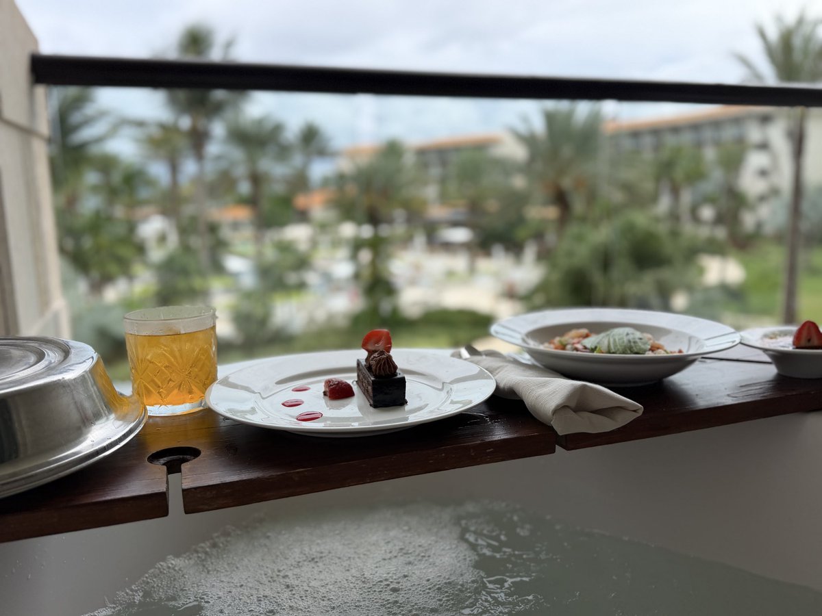 clt_kai's tweet photo. Currently unavailable. Please leave a message after the bubbles.
#VacationMode #Mexico #JacuzziViews 🇲🇽 https://t.co/0EFcumnI1E
