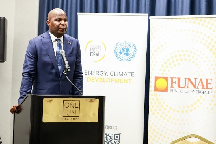 YaraZimba's tweet photo. Passo forte para levar energia a todas as nossas comunidades! 🇲🇿Anúncio de uma coalizão estratégica para financiar a eletrificação fora da rede (Off-Grid) na ONU, liderada pelo Presidente Daniel Chapo,para garantir energia limpa e desenvolvimento em todo o país.🌍💡
#Moçambique https://t.co/iMIf6udgUO