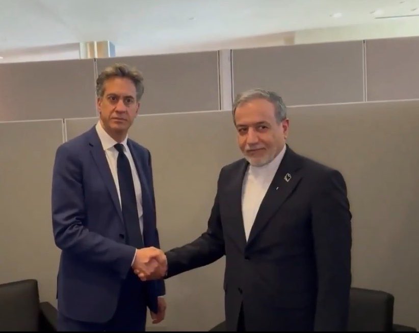 michaeldickson's tweet photo. “We must be guided by our values. Effective alliances are built on values as well as interests.”
-UK Prime Minister Andy Burnham

Foreign Secretary Ed Miliband with the Foreign Minister of the Islamic Republic of Iran who have slaughtered tens of thousands of their own people. https://t.co/2Ldckl8wHt