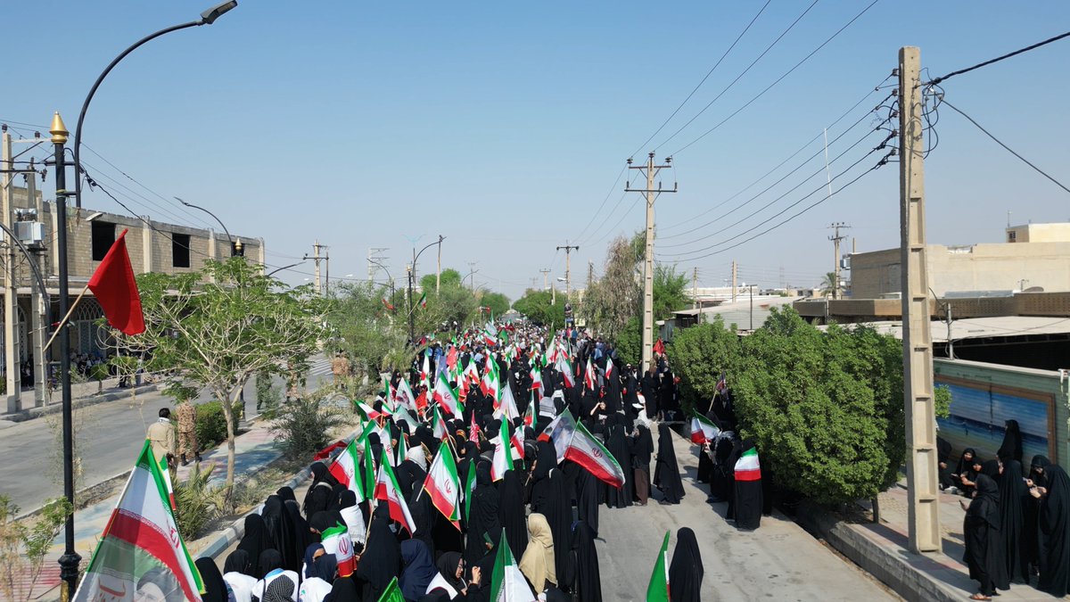 imruhollah's tweet photo. مردم رامهرمز آمدند و یک تصویر ساختند؛ تصویر شهری که کنار هم بودن را بلد است.
#جانفدایان_خوزستان #جانفدایان_رامهرمز https://t.co/lkwGSQ2Wza