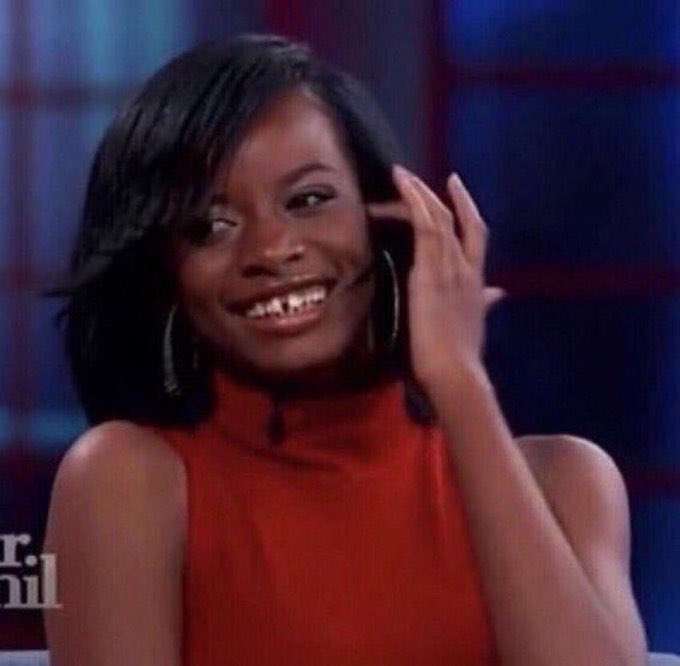 kewchiy's tweet photo. Whenever you mention Burna Boy omg misskid stans come out wagging their tails.

The obsession, now that they stan a flop washed mucca. Living awf that one flop song in 2016 despite him having no verse.

And now they trying Shakira, beech her kids have more talent than miss khia. https://t.co/PilHIKOeJV