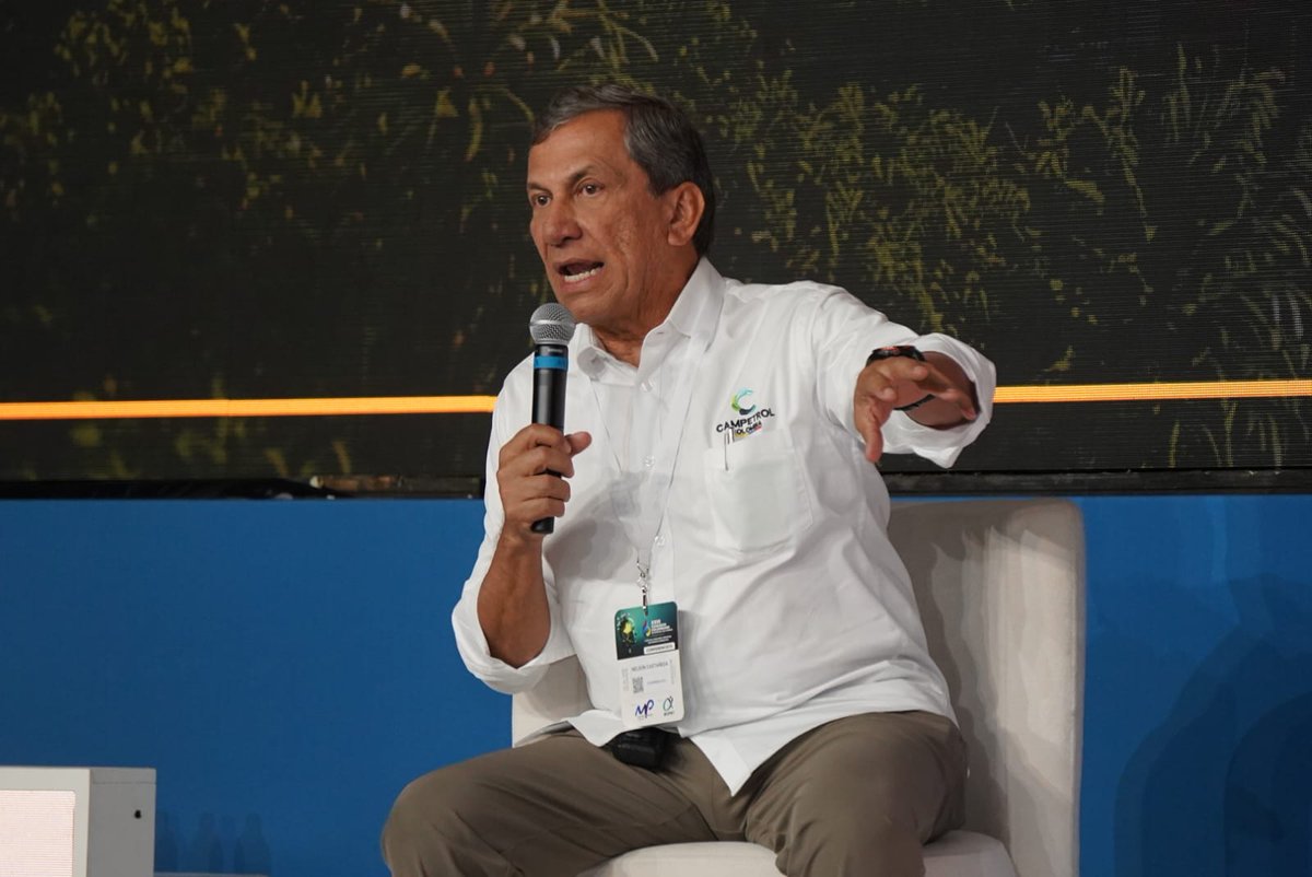 campetrol's tweet photo. Nuestro presidente ejecutivo, Nelson Castañeda, participó en el XXIII Congreso Colombiano de Petróleo, Gas y Energía de @Acipet_CO , en el panel sobre Yacimientos No Convencionales.

Un diálogo técnico sobre su potencial y las oportunidades para fortalecer la seguridad y autosuficiencia energética del país. ⚡

#CAMPETROL #SeguridadEnergética