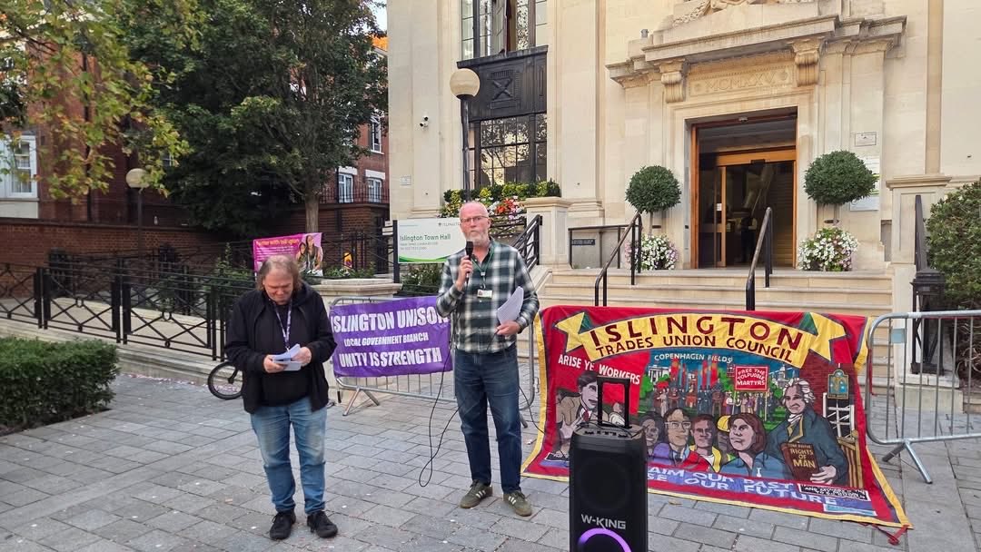 wylie_alan's tweet photo. Save Islington Libraries https://t.co/poAjIyGlHL