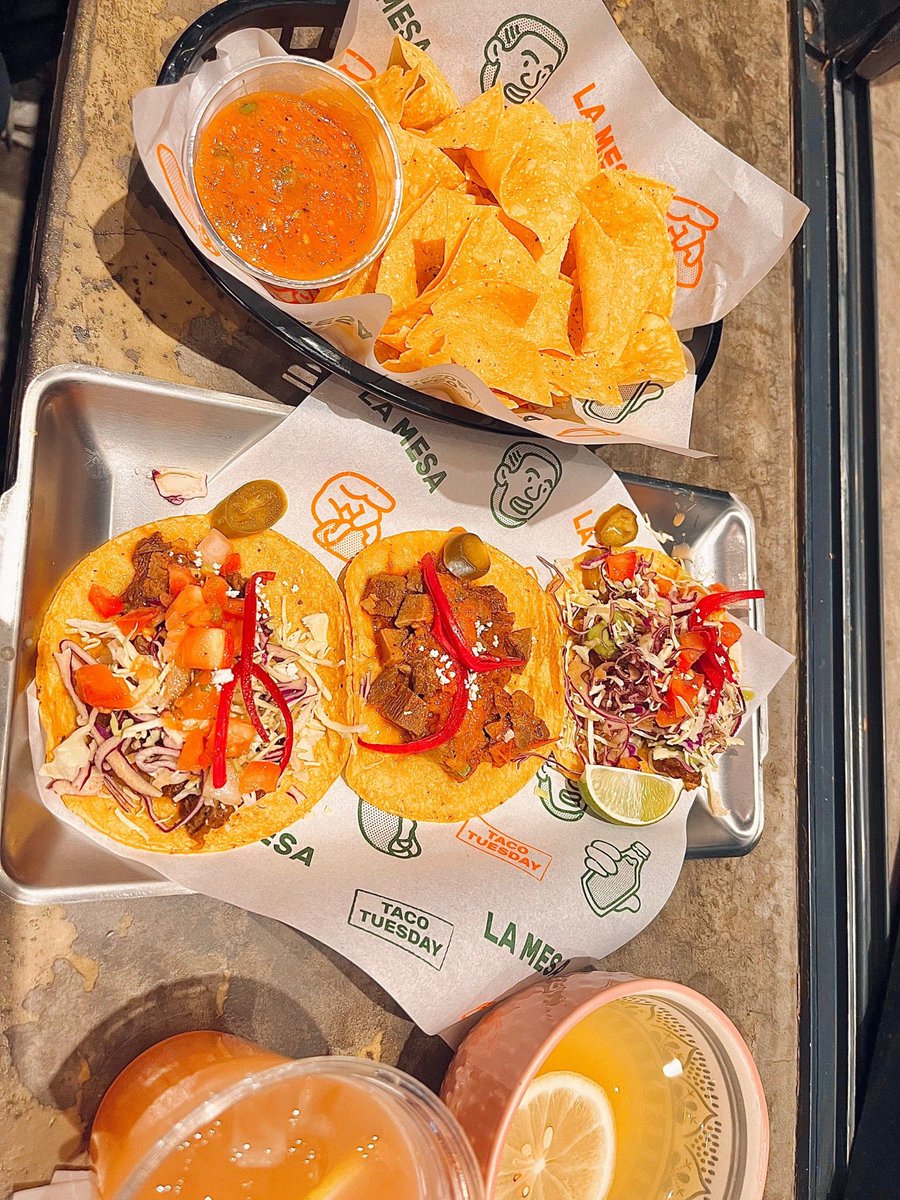 BlairWestrbb9l's tweet photo. Craving authentic tacos al pastor tonight! Juicy marinated pork, pineapple, and fresh cilantro in every bite—feels like a quick trip to Mexico City. https://t.co/SuTsp7trul