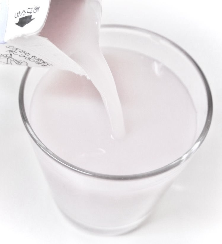 princessingdoll's tweet photo. i <3 strawberry milk https://t.co/TF45e2CrqK