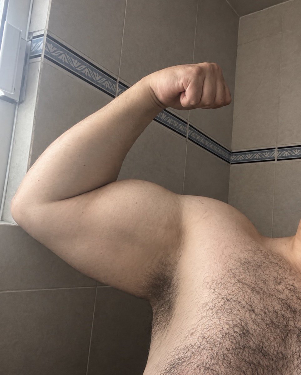 AdriaCashmaster's tweet photo. Recién salido del gym.
Donde están los puerquitos que me van consentir?
#findom #findomsub #finsub #paypig #payme #submissives #tribute #muscle #findomspain #findomlatam https://t.co/Bvo5b9MKma