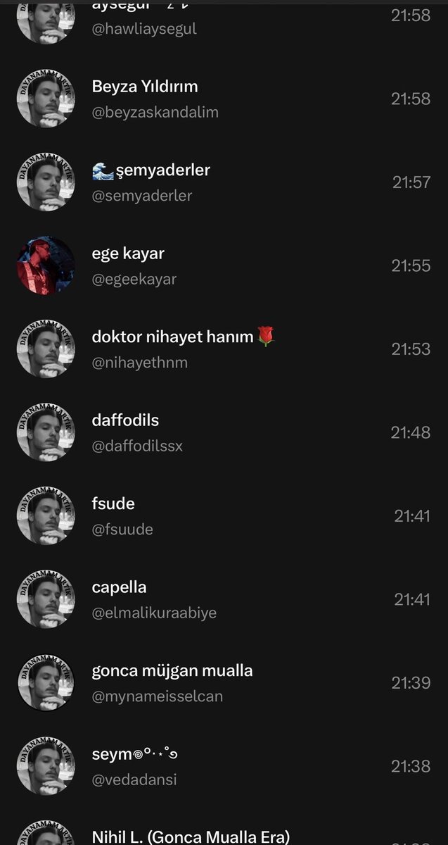 daffodilssx's tweet photo. kayinti fm geceye hazır ✨🤍 https://t.co/qHNcLMBz0a