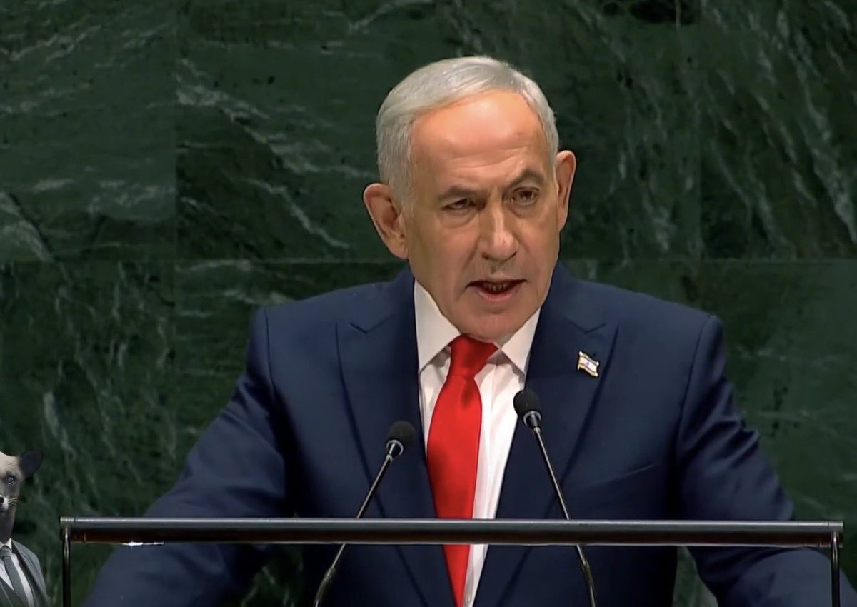 ListJoint's tweet photo. Benjamin Netanyahu, who just addressed the United Nations, has spent years poisoning Israeli public discourse against the Palestinian people.

He and his criminal government bear primary responsibility for the war crimes and crimes against humanity committed by Israel in Gaza, as well as for the ethnic cleansing and mass killing of Palestinians in the West Bank.

We call on New York City Mayor @ZohranKMamdani to order Netanyahu’s immediate arrest.