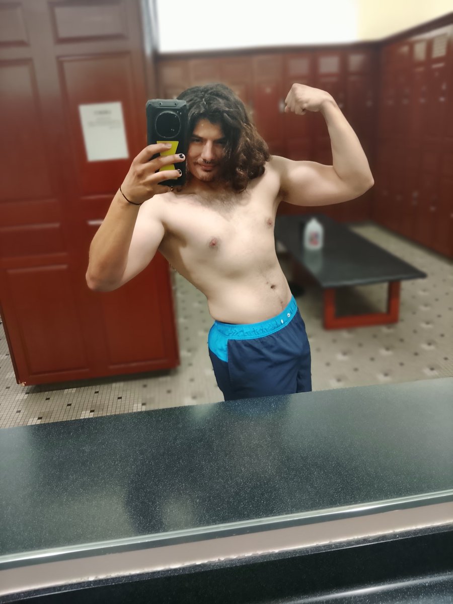 avrg_shmuck's tweet photo. I lied..... I feel great!!!!! Still could improve tbh especially the chest area. Need to lean down as well... https://t.co/0dQZySQGTF