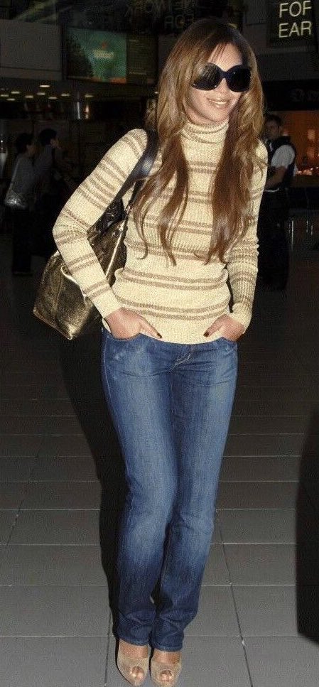 beytrash's tweet photo. wore a light sweater and used my seat warmers today #fall https://t.co/qN8WB9Il4a