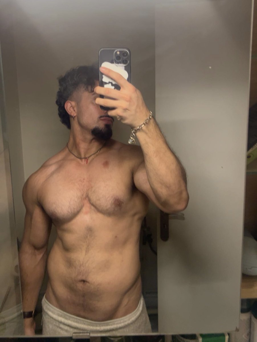 omarhab53743331's tweet photo. Just a long day,need a hug https://t.co/93kT8HHnAc