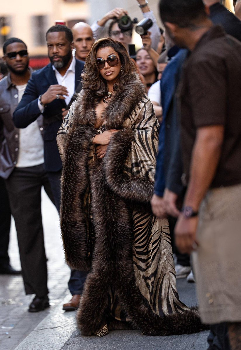 TheGoldenOne82's tweet photo. OKAAAYYYYYY CARDI, DAMNNN!!! ENOUGH IS ENOUGH!!! PLEASE KEEP YOUR FOOT OFF THESE BITCHES NECKS!!! THEN AGAIN, DON'T!!! THESE BITCHES CAN'T SEE YOU IN NOTHIN!!!🤎🤎🤎🤎🤎🤎🤎🤎🤎🤎🐆🐆🐆🐆🐆🐆🐆🐆🐆🐆🇮🇹🇮🇹🇮🇹🇮🇹🇮🇹🇮🇹🇮🇹🇮🇹🇮🇹🇮🇹 @iamcardib #AHHA https://t.co/iWo6MTgyj7