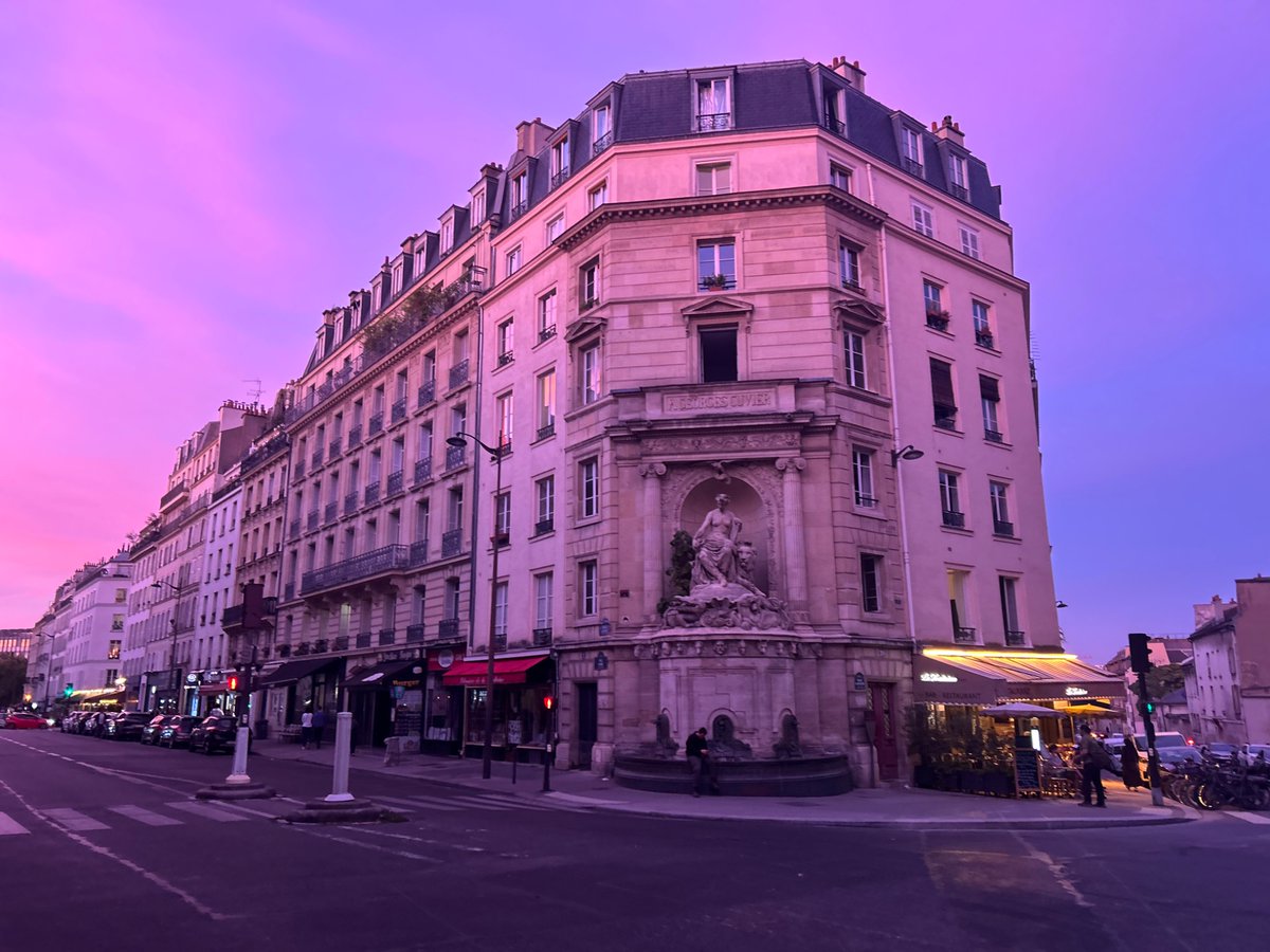 miaoumai's tweet photo. paris tout rose https://t.co/rOlRwgaSHP