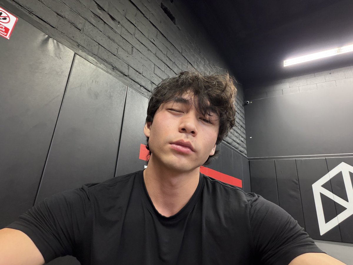JAHVER's tweet photo. Back in la, right? https://t.co/zv4tDRctNZ