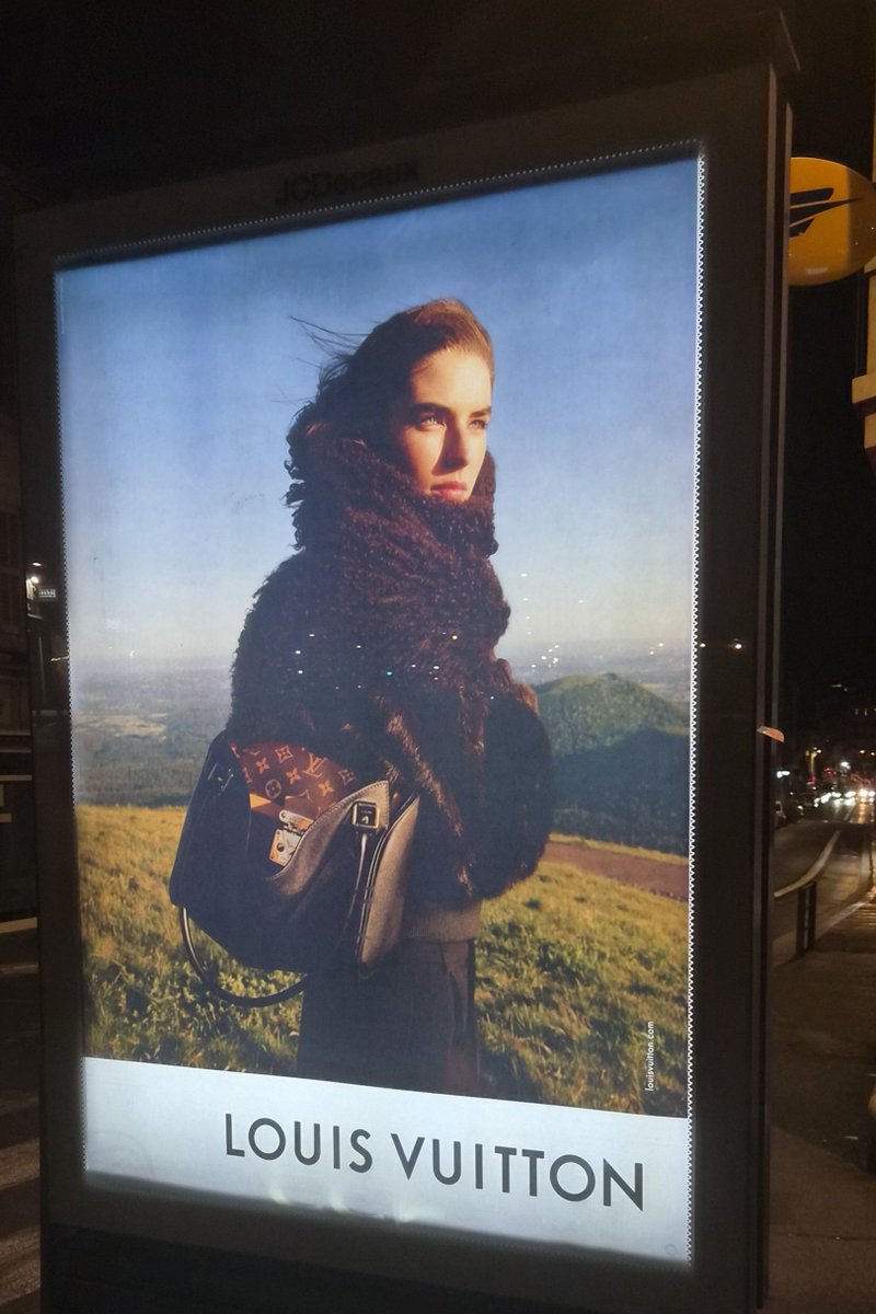 WildSurfXX64376's tweet photo. Marseille idéale rencontre...
#LouisVuitton
#LVMH https://t.co/NjJZPbsVYI