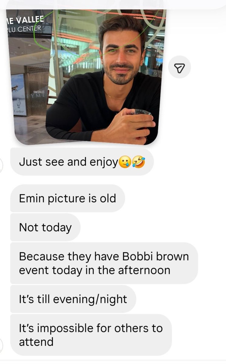 theskyyispink's tweet photo. Emin's picture is old. Not from today. 

Because they've @bobbibrownturkiye event today in the afternoon. It's till evening/night. It's impossible for others to attend.

So the conclusion is: he's not in Istanbul. He's in Bodrum with a girl.

EmSu flopped ship.

#Arafta https://t.co/fr9Wk3OJdg