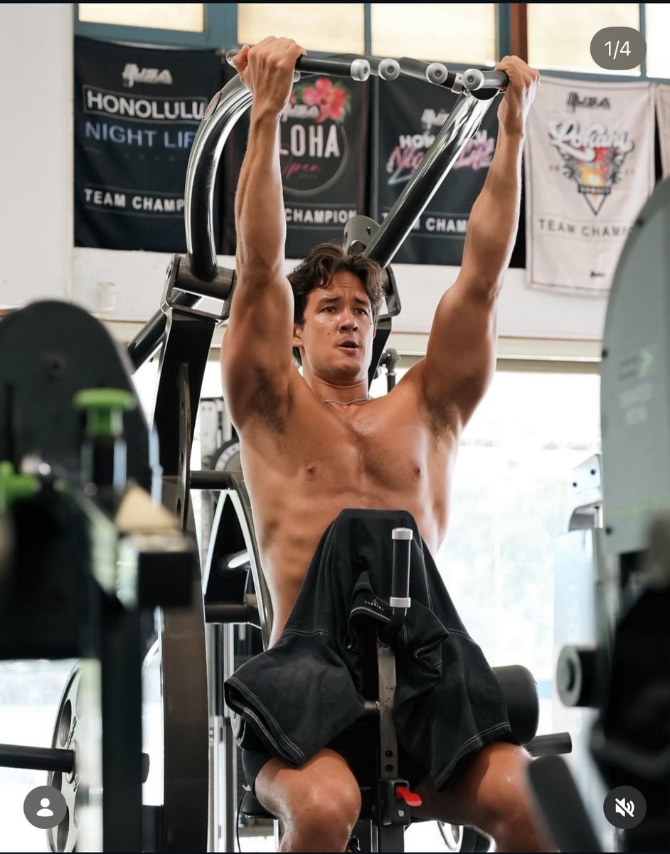 litangel02's tweet photo. bro what can I do to get a calvin klein shoot https://t.co/M6BzfrXAIL