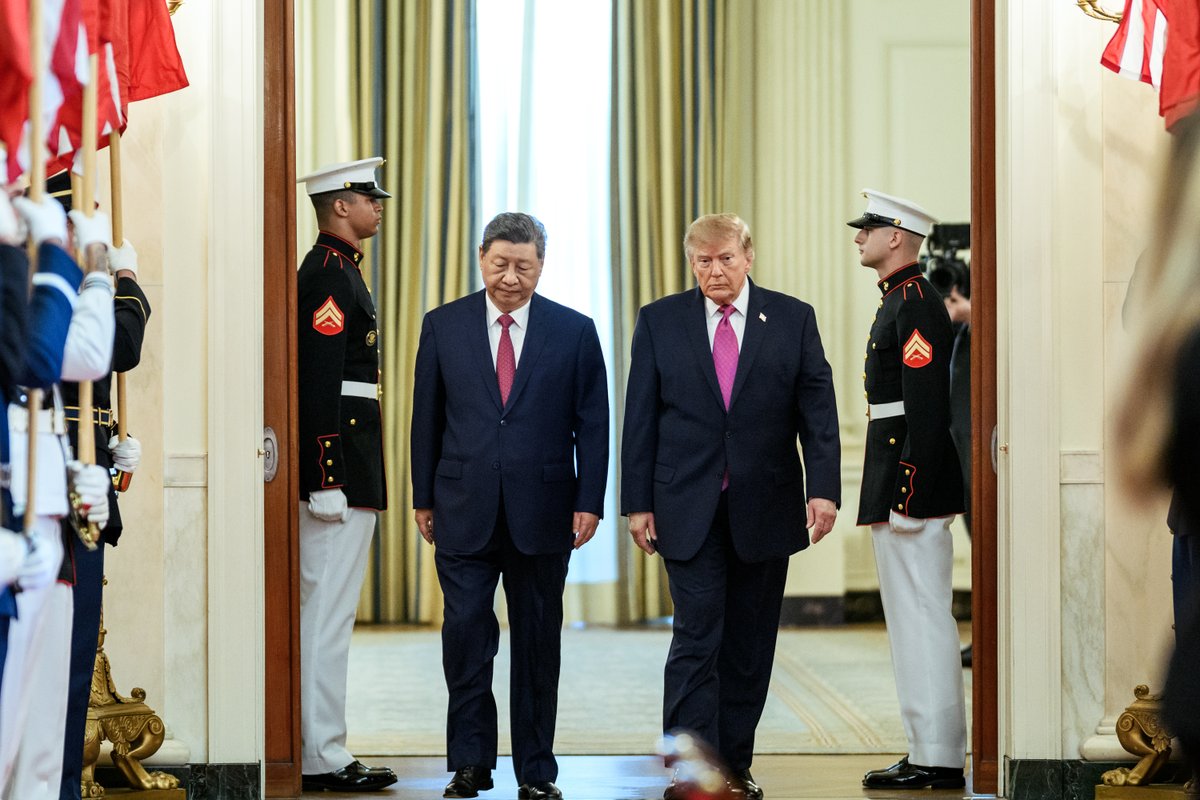 WhiteHouse's tweet photo. President Trump, First Lady Melania Trump, President Xi Jinping, and Madame Peng Liyuan participate in a landmark summit at the White House. | September 24, 2026 https://t.co/cEhWvplGSO
