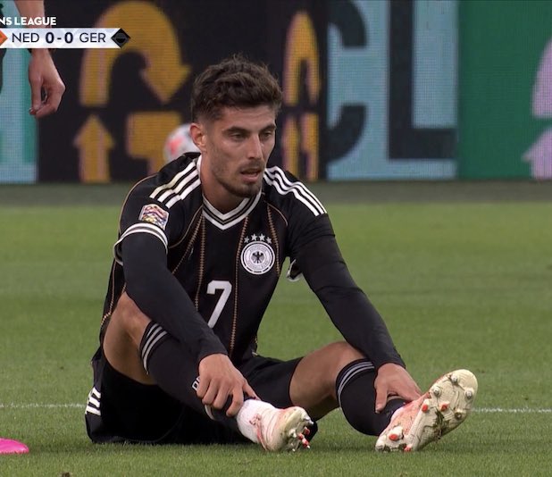ActuFoot_'s tweet photo. Kai Havertz 🇩🇪 est sorti sur blessure avec l’Allemagne… 🤕 https://t.co/DWqQETIgGu