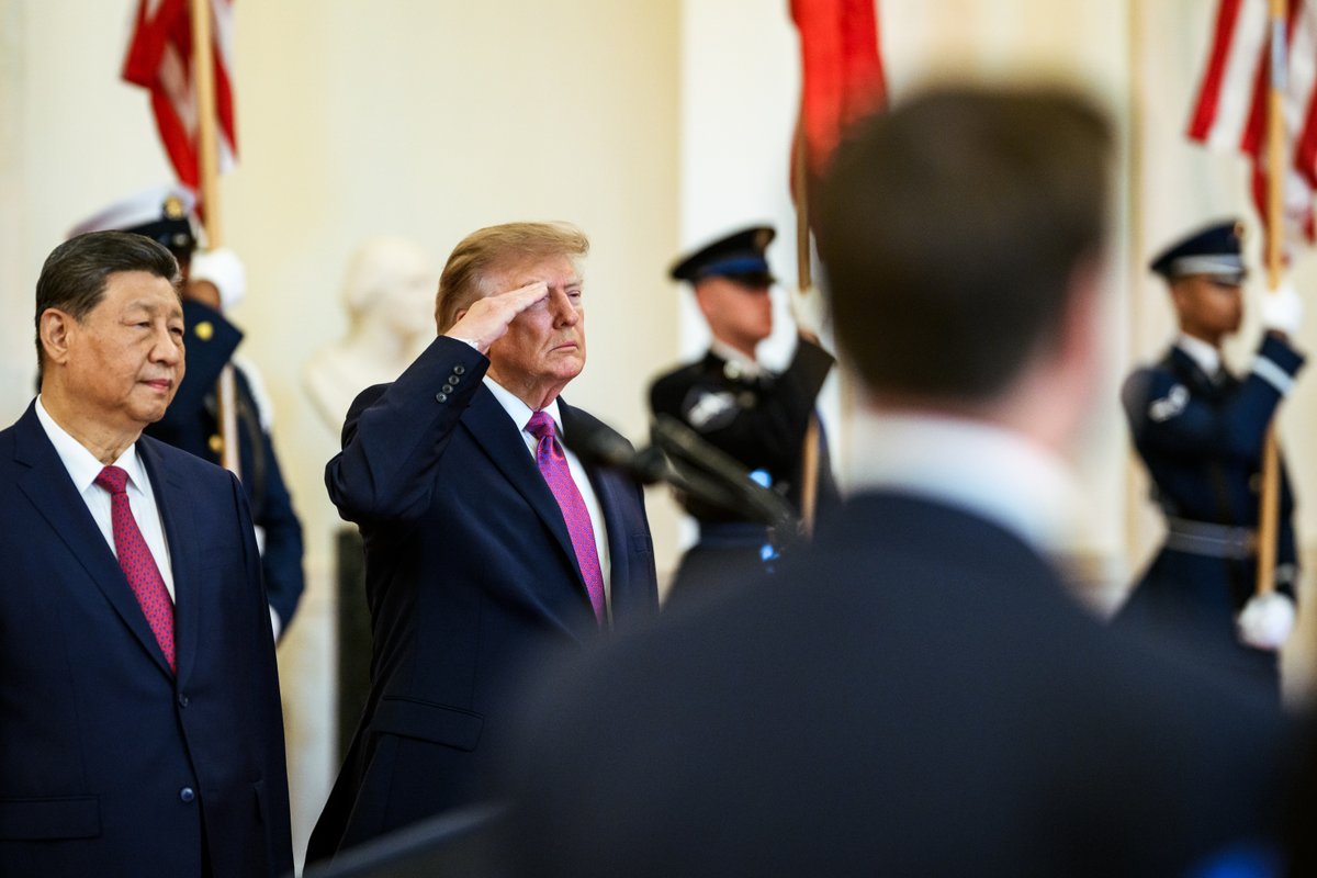WhiteHouse's tweet photo. President Trump, First Lady Melania Trump, President Xi Jinping, and Madame Peng Liyuan participate in a landmark summit at the White House. | September 24, 2026 https://t.co/cEhWvplGSO