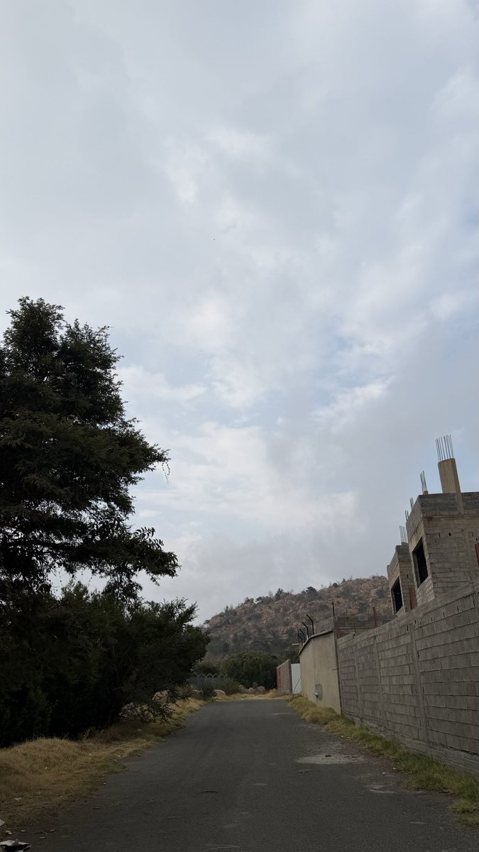 llle__lll's tweet photo. رجعوني الان https://t.co/09pdYw1dSx