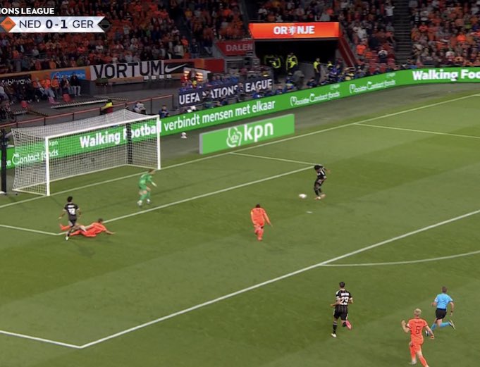 FootballXtraa__'s tweet photo. 🚨 Adeyemi MISSES a BIG CHANCE to extend the score for Germany 🇩🇪 https://t.co/z3RCCj7JmW