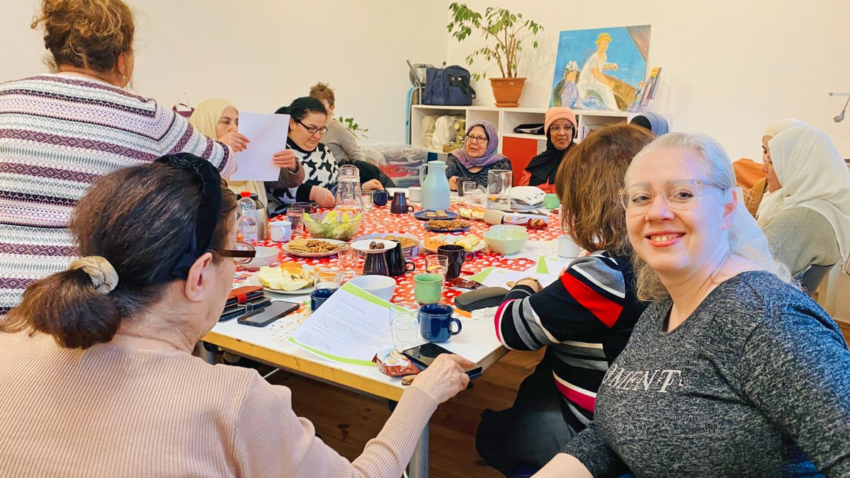 ikt_dd's tweet photo. Tag 6 der Interkulturellen Tage (25.9.) bietet u.a. mehrere Treffs für Frauen, einen Schreibworkshop, Baklava selber machen und mehrere Konzerte/Performances. Für Kids: Naschereien und Sprachenlernen. https://t.co/PnK5aih49I
#dresden #interkulturelletage https://t.co/PDSfI8svom