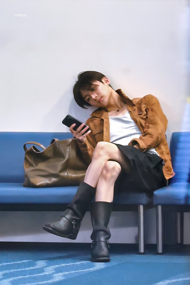 CutieWolf02's tweet photo. WOI SINGA AUSSIE KEMANA SIH LU BGSTTTT LIAT NOH NTIKKK GW BOSAN NUNGGU ELU DATENG. KLW NGGAK BISA DATANG KABARIN YA ANJ BIAR MY NTIKKK GW NGGK NUNGGU2 ELU 

(BIAR GW YG JEMPUT DIA BGSTTT) 😠😠😠😠 https://t.co/KDya00n1HD