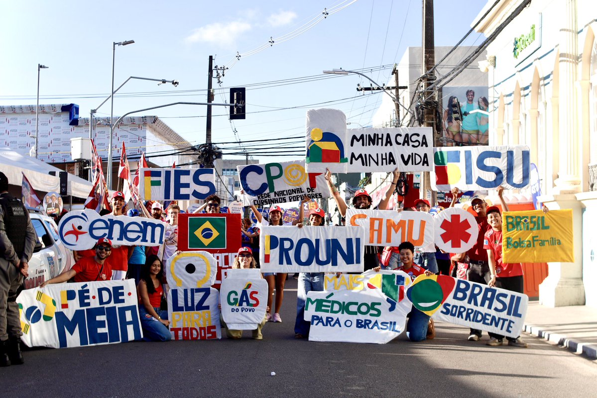 GustavoMarinho_'s tweet photo. simplesmente o MST para receber o Lula em Alagoas https://t.co/We6eeSGOnm