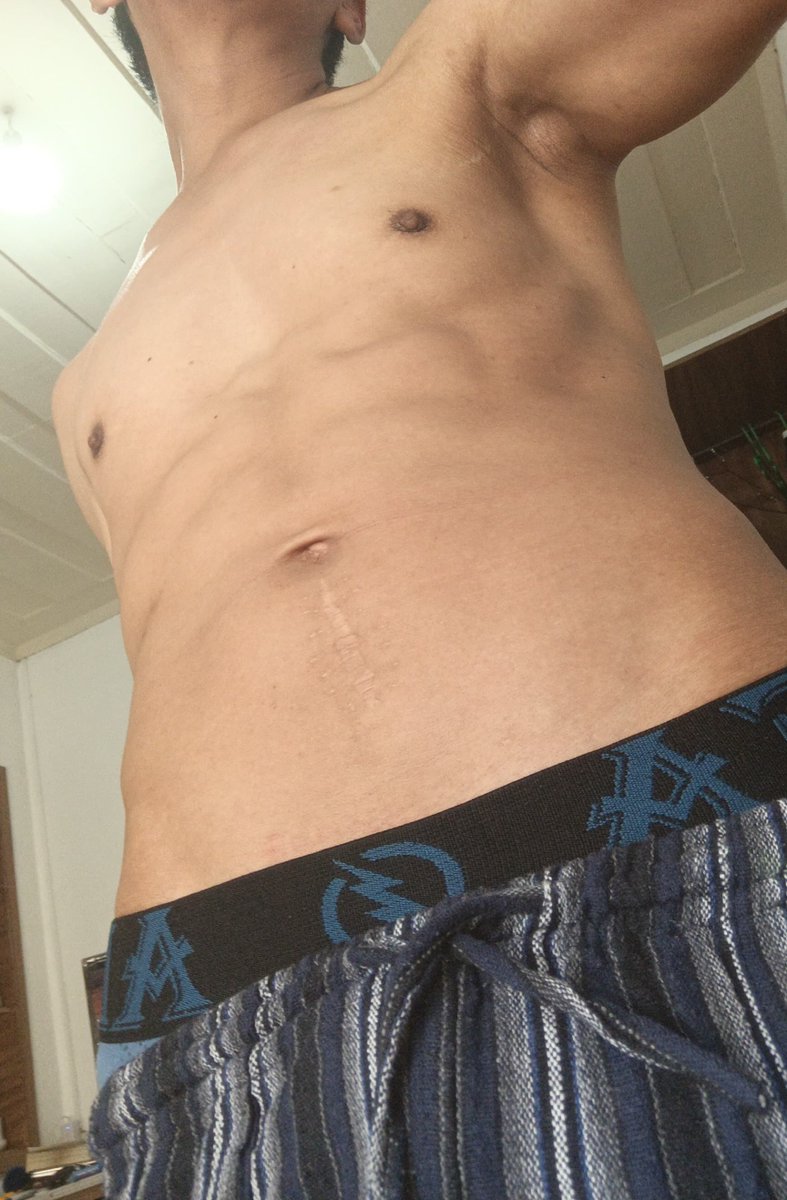 Kabu_Dsh's tweet photo. Hola, saluden que no muerdo, a menos que me lo permitan 🥵🥵@cuenca_gay https://t.co/3cl606r9YQ