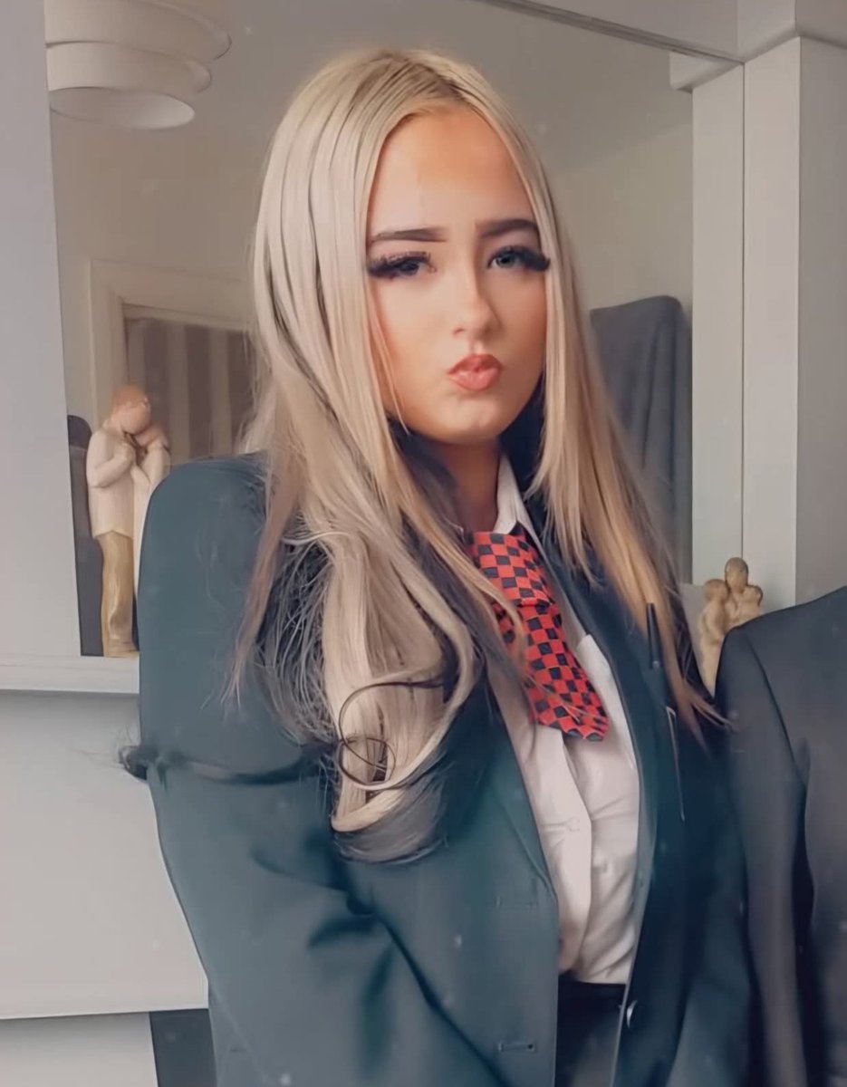 NiResponsevids's tweet photo. ❗️MISSING CHILD❗️

Police are growing increasingly concerned for the welfare of Ellie Diver (14 years old), who went missing from her home address in Strabane at around 1600 hours today (24/09/26). 

She is described as 4ft 2" tall, slim build, blonde hair, wearing dark clothing. 

She is believed to be in the Strabane Area. 

If you see Ellie, please make contact with Police and quote reference number 1243 of 24/09/26. #Strabane #NorthernIreland
