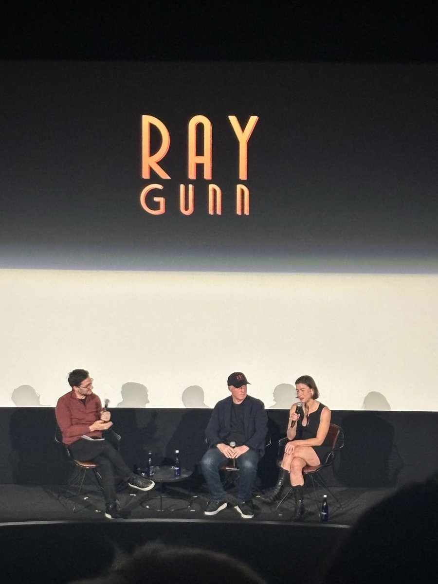 jacobkleinman's tweet photo. At a screening of Ray Gunn last night, director Brad Bird said the studio pushed him to make it as live-action rather than animation, but he refused https://t.co/VEtZfcQmpY
