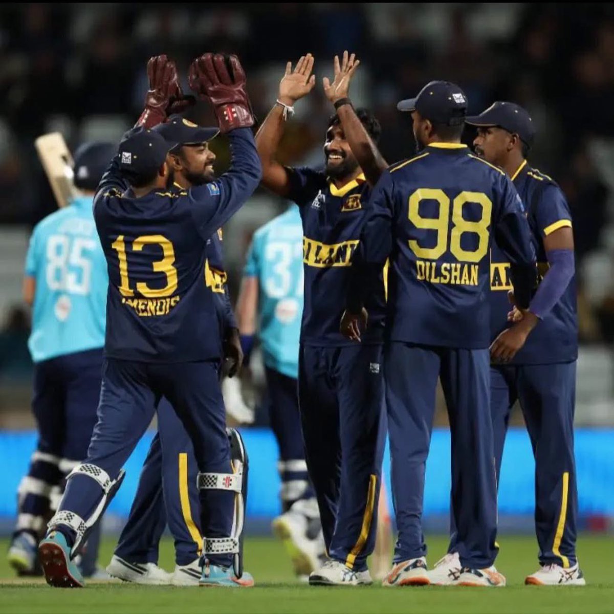 AtifAli84948931's tweet photo. 🔥 congratulations Sri Lanka win by 17 runs!
#ENGvsSL #SriLanka #England #SriLankaCricket #EnglandCricket #Cricket #ODI #CricketUpdates #SLvsENG #CricketFans #SriLankaWin #AtifAli https://t.co/M9NtCMDnS6