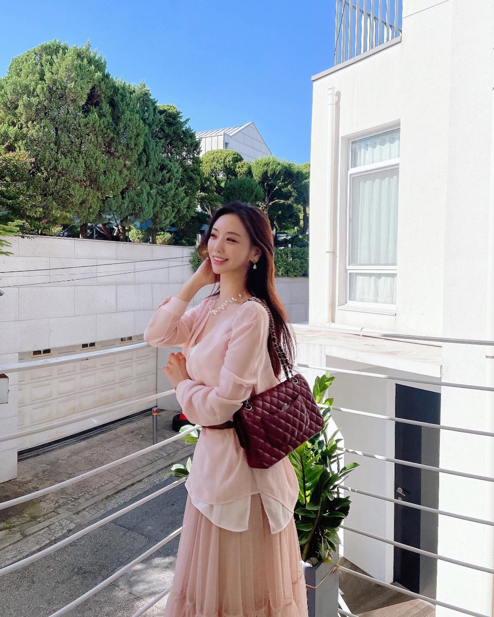 Monseornia's tweet photo. Wassup 🌍 Just dropping by to say: your journey matters—keep walking, keep growing. ☀️
toEOlK https://t.co/vLdIQzT6Nk
