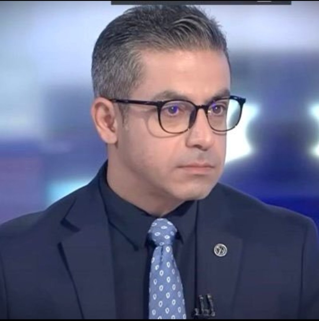 shayan_niknam's tweet photo. @Haghaie به بم جان شوما تا حالا گزوین رفتی من شوما را آنجا دعوت می‌کنم بیای در باره نظم نوین جهانی باهم بکنیم گفتگو راستی شوما که عاشق PH.D هستی یک دیکتورای افتخاری هم تقدیم شوما را میکنیم https://t.co/mWMUcNTytc